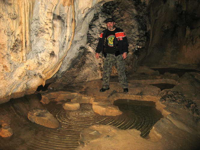 Kroatien-2010-023.JPG - in der oberen Höhle