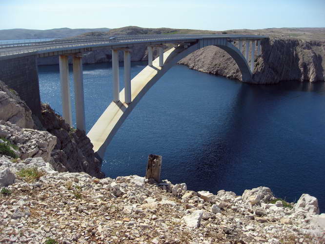 Kroatien-2010-047.JPG - die Brücke Fortica nach Pag