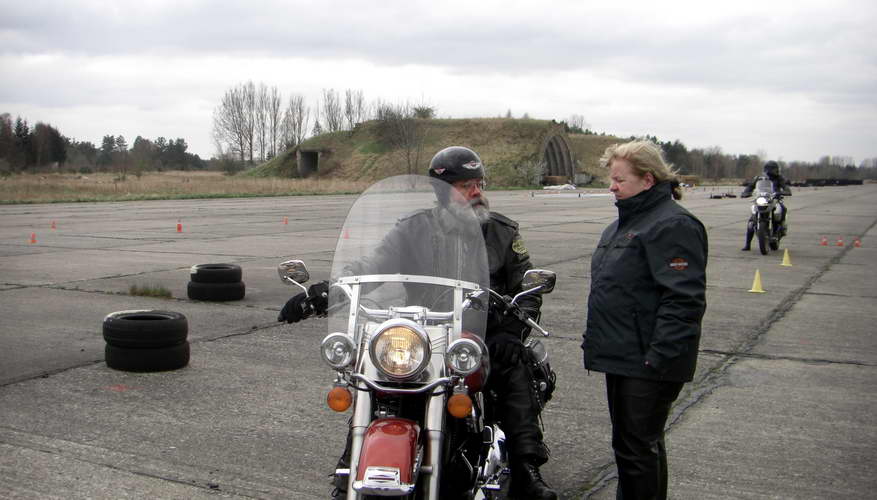 Fahrsicherheitstraining-Aprli-2008-35.jpg