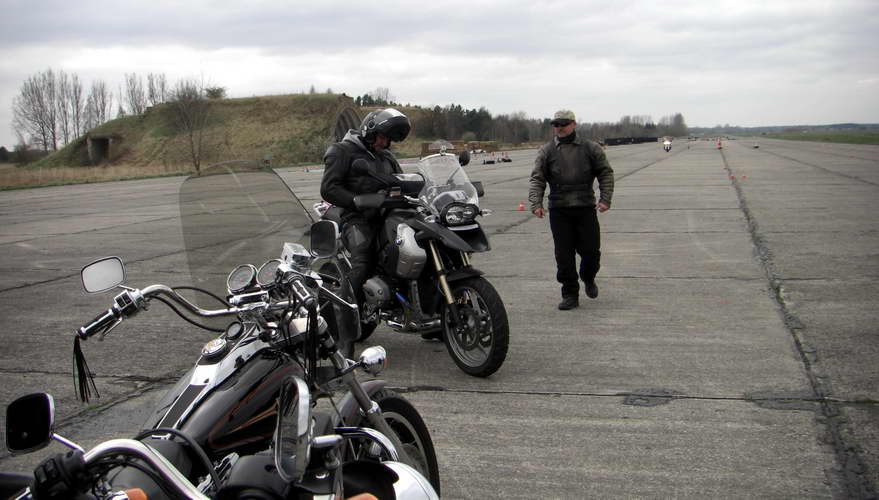 Fahrsicherheitstraining-Aprli-2008-37.jpg