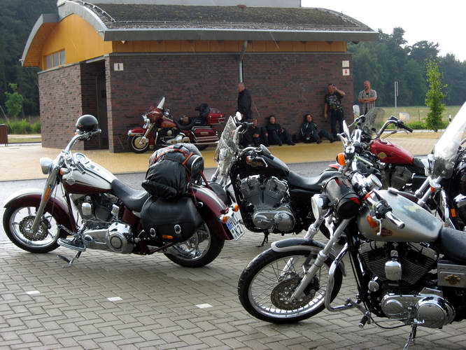 Kuebo-Juli-2010-59.jpg - gleich fahren wir in den "mordsmäßigen" Gewitterguss
