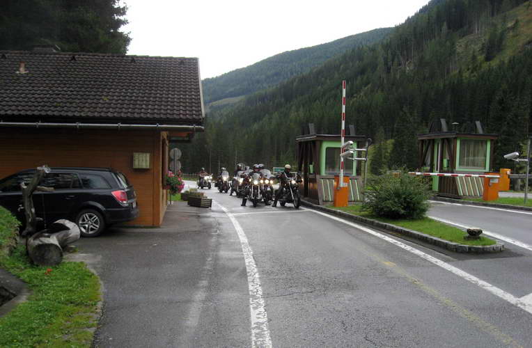 Faak-2011-061.JPG - Maut für die Nockalmstraße