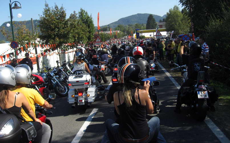 Faak-2011-113.JPG - zur Parade bei ca 30°C