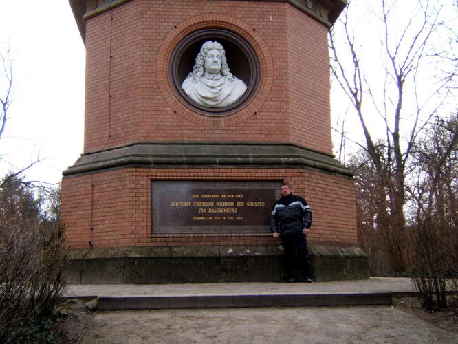 Kremmen-03-2011-07.JPG - Axel und Friedrich Wilhelm