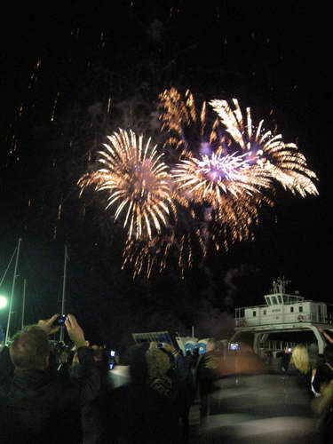 Kroatien-2011-051.jpg - zum Abschluss ein Feuerwerk