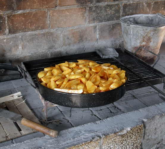 Kroatien-2011-081.jpg - die Peka wird vorbereitet