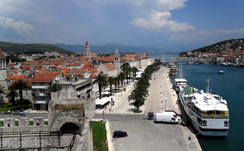 Kroatien-2011-153.JPG - Blick von der Festung über Trogir