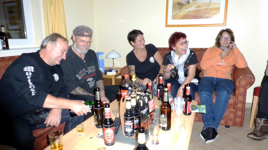 Abschlusstour-2015-02.jpg - Party in einem unserer Häuser