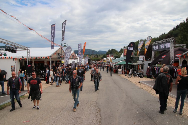 Faaker-See-2017-35.jpg - im Harley Village