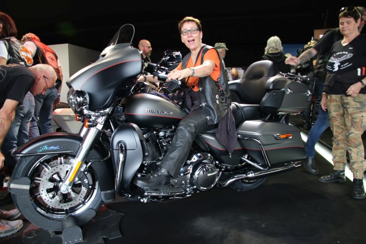 Faaker-See-2017-43.jpg - im Harley Village - die Neuen