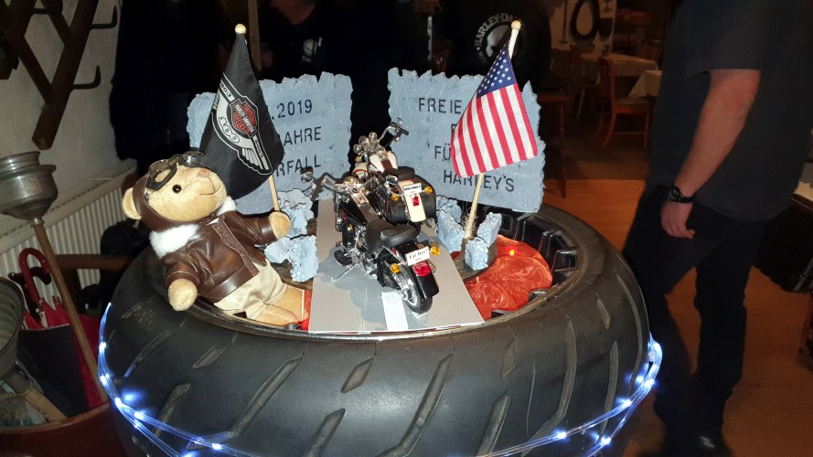 Mauerparty-2019-01.jpg