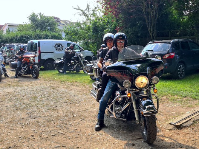 Kuebo und Mannes Beerdigung-12.jpg