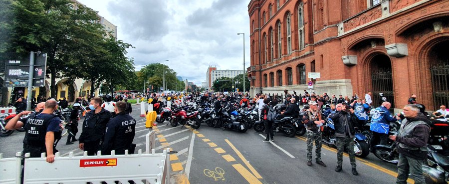Motorraddemo im August in Berlin-11.jpg