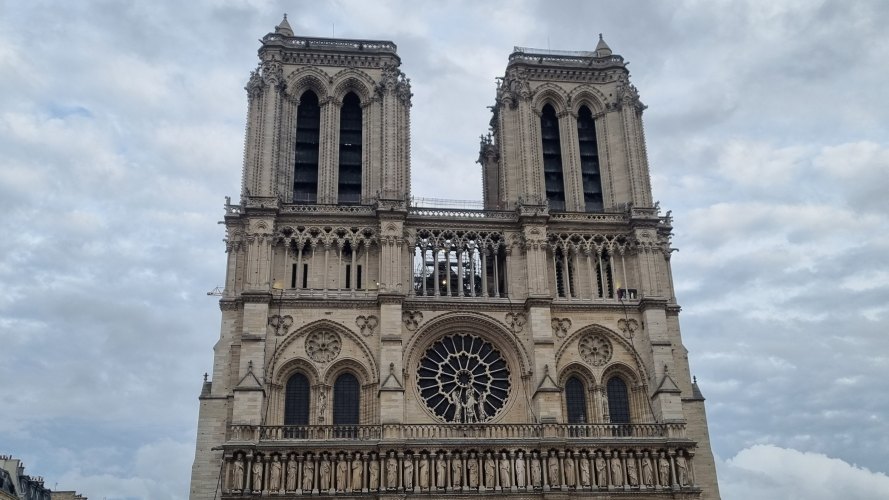 Paris-04.jpg - eine der bekanntesten Fassaden der Welt...