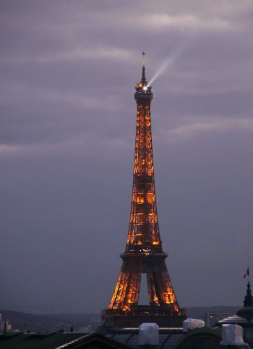 Paris-39.jpg - die Beleuchting ging an