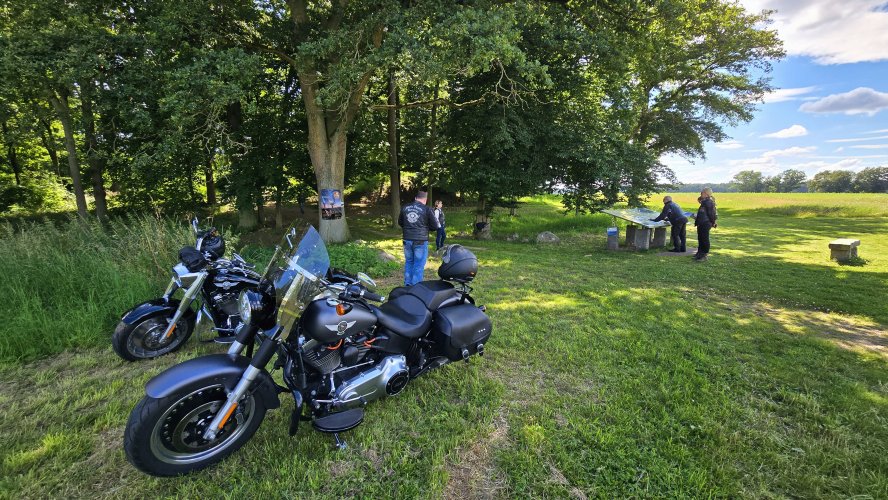 Tour zum Koenigsgrab bei Seddin-26.jpg