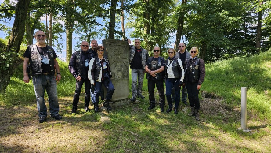Tour zum Koenigsgrab bei Seddin-32.jpg