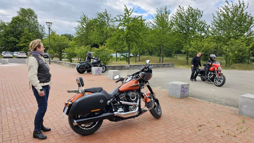 Fahrsicherheitstraining mit Arni-1.jpg