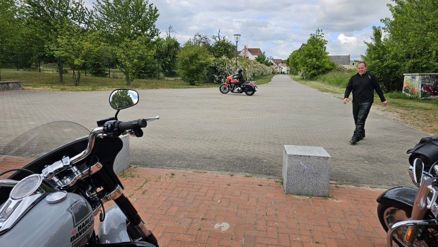 Fahrsicherheitstraining mit Arni-2.jpg