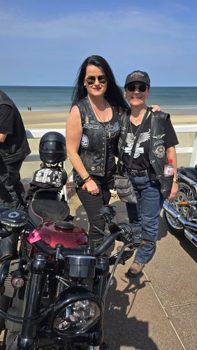 Urlaub-2025-026.jpg - Pucki mit Ivonne Vogelaar