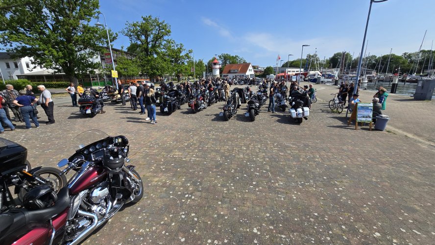 Urlaub-2025-082.jpg - Treffen in Lauterbach vor der Ausfahrt