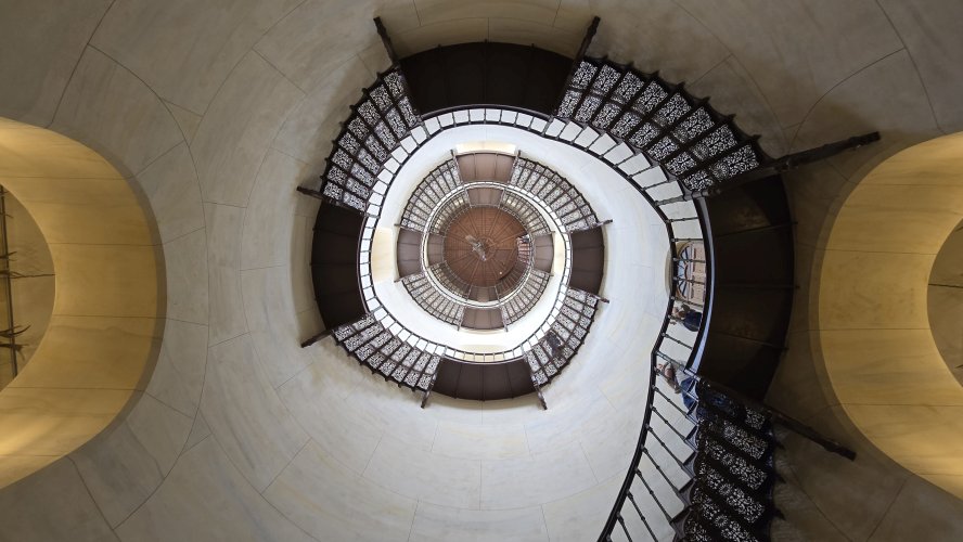 Urlaub-2025-099.jpg - die berühmte Treppe von Schinkel