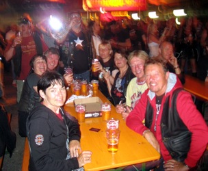 beim "Arneitz" im Showtent