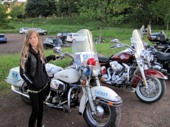 Will Vicky zur Polizei?