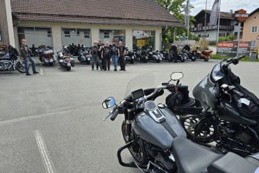 beim Harleydeale in Schwarzach