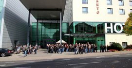 vor dem Hotel Esperanto in Fulda