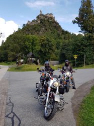 vor der Burg Hochosterwitz