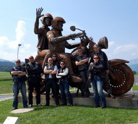 vor der Eisenharley in Faak