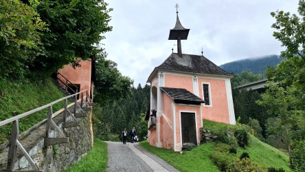 die geteilte Kirche bei Gmnd