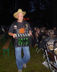 Axel mit dem Gurkenbier