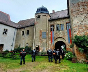 Ankunft in der Burg Klden