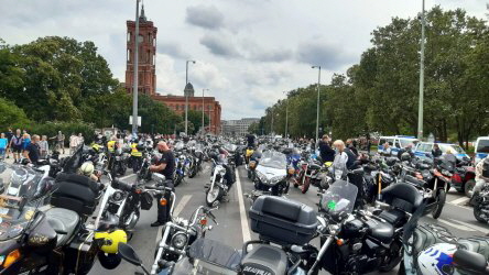 Motorraddemo in Berlin