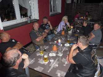 abends mit den Membern des Rostock Chapters