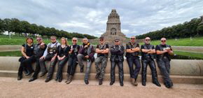 vor dem Völkerschlachtdenkmal vor dem Völkerschlachtdenkmal