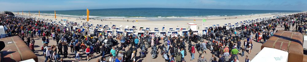 Aufstellung vor der Ausfahrt